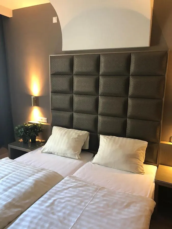 Hotel Athen Kelsterbach Frankfurt Airport Duitsland